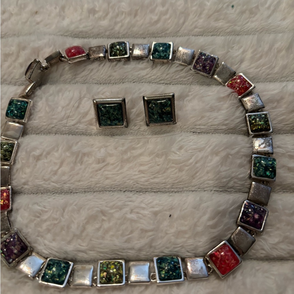 Colorful necklace with matching earings.